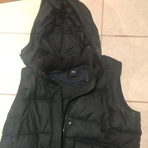 Gap puffer vest